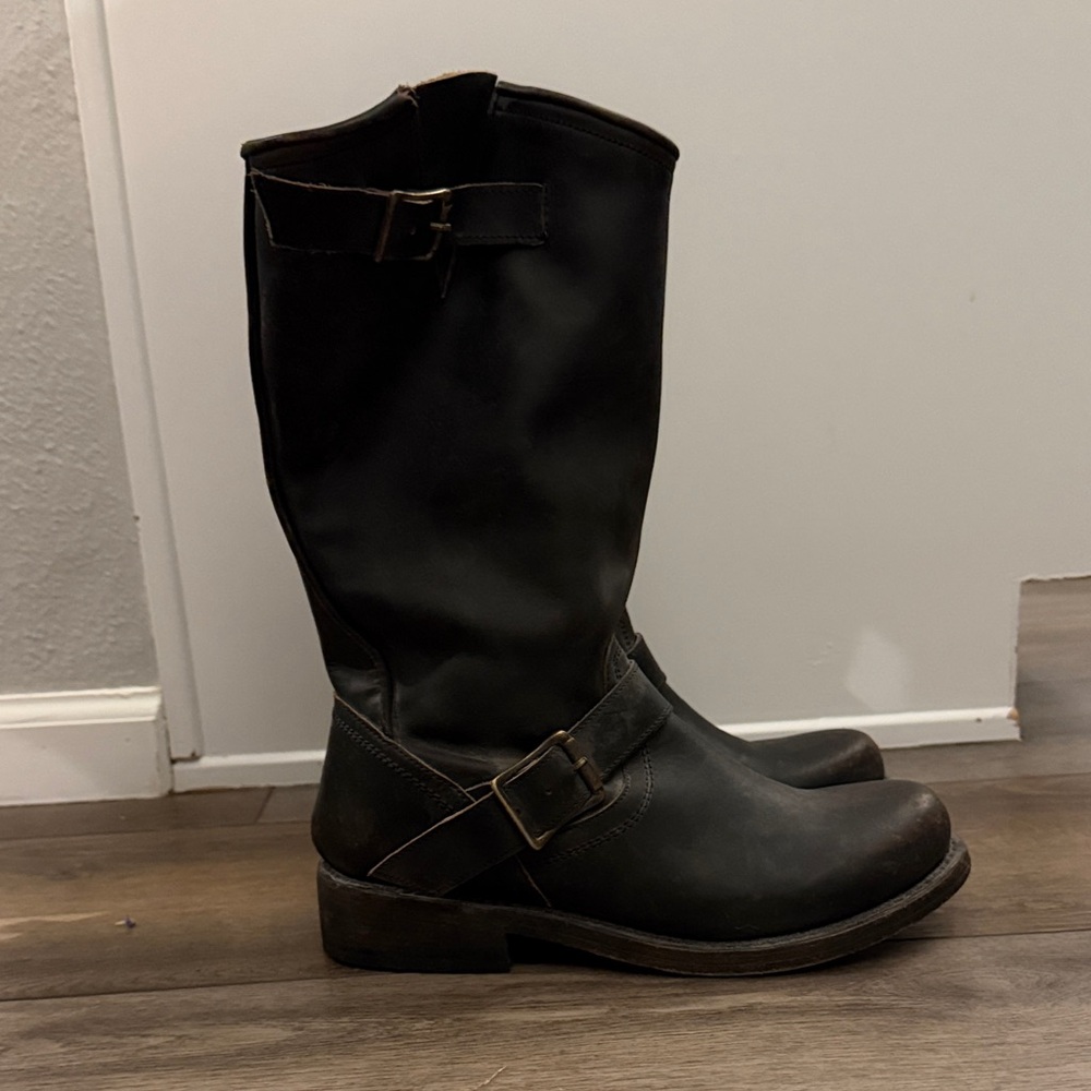 Brown Leather Buckle Boots